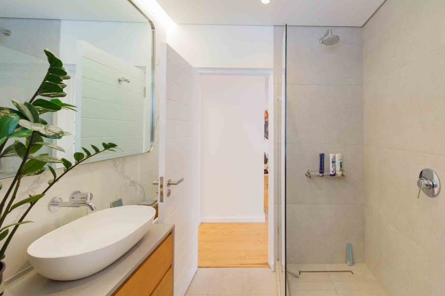 To Let 2 Bedroom Property for Rent in Sea Point Western Cape